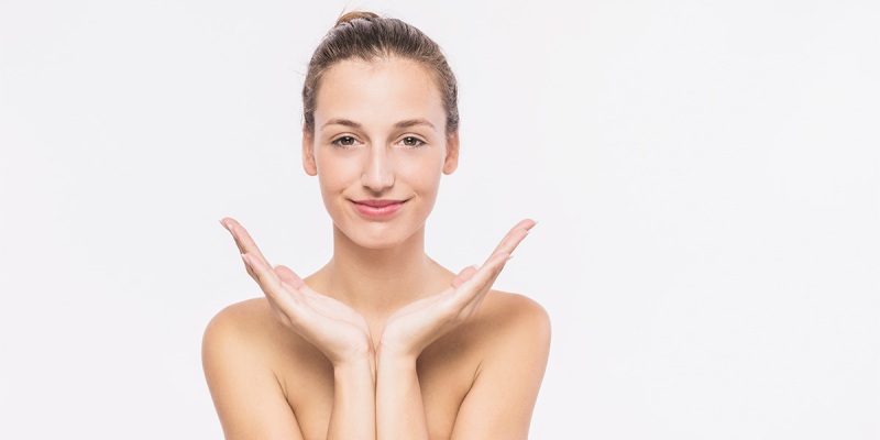Top Ways To Take Care Of Your Skin Naturally